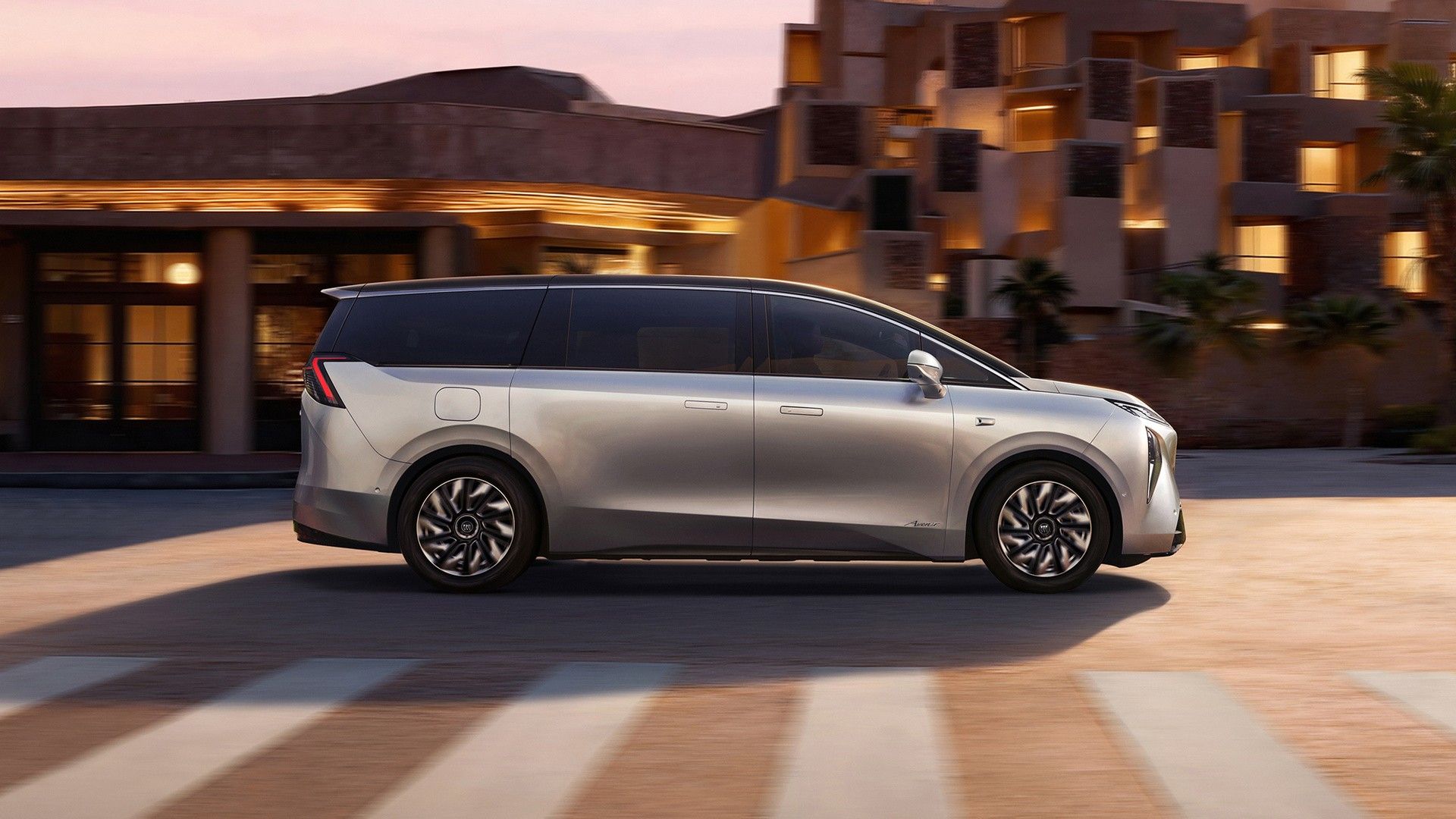 别克至境世家正式上市 售价43.99万-46.99万元