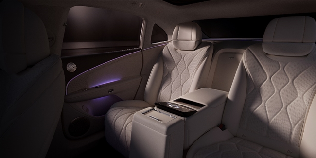 广汽底蕴&华为乾崑，昊铂A800智慧旗舰轿车，盲订已开启