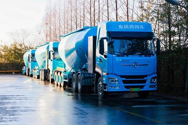 30台兆瓦超充重卡交付！东风&华为共建兆瓦超充生态