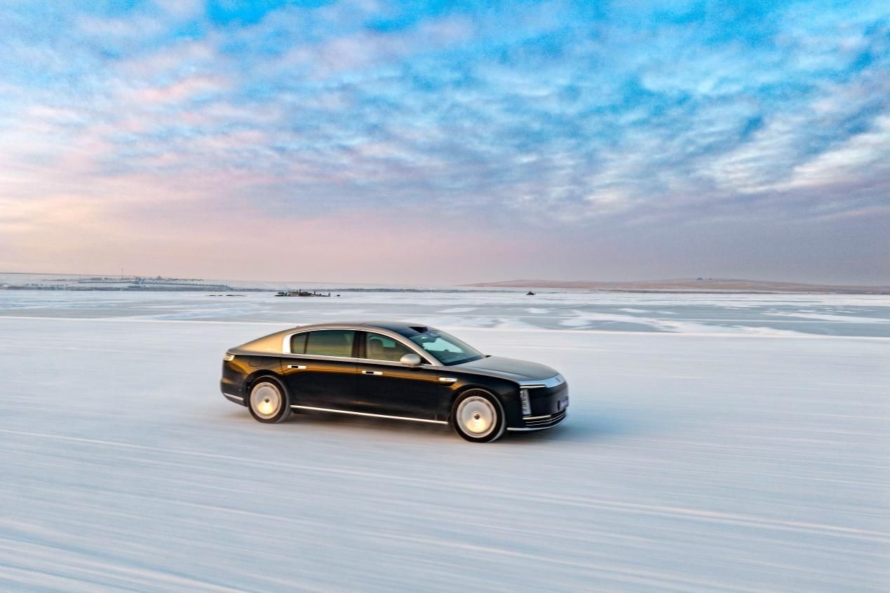 尊界S800如何用智能安全与舒适科技护航冬季旅程？