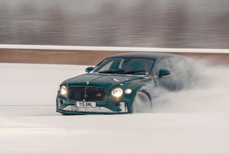 宾利飞驰极致版车型  刷新全球极北现役赛道“冬季圈速纪录” 