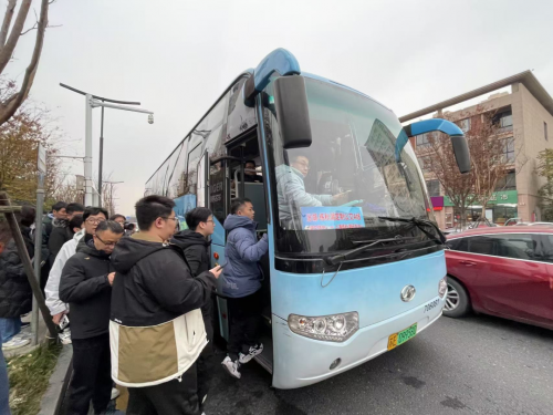 定制公交获央视点赞：苏州金龙助力长三角区域协同“加速跑”