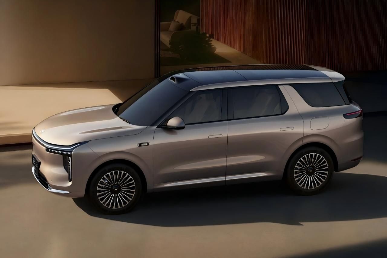 智己LS8最新官图公布,将于近期正式发布