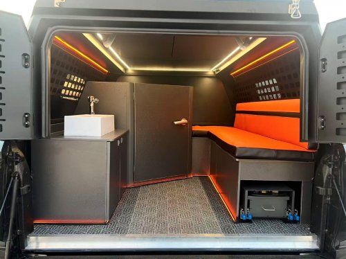 享乘用车同等路权、报废、年检政策 山海炮Hi4-T旅居车集中交付