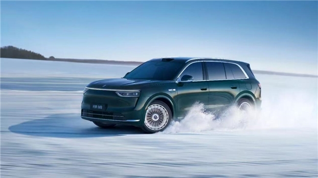 奔赴团圆更从容！问界M8焕新40万级春节出行质感