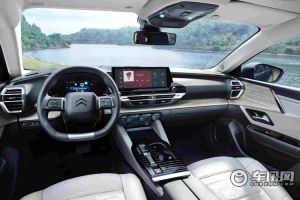 东风雪铁龙凡尔赛C5 X再登央视 优雅跨界 实力出圈