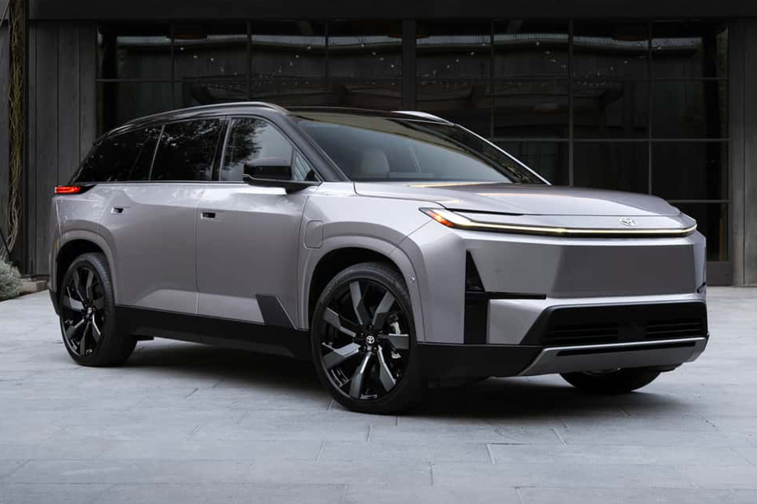 丰田全新纯电汉兰达亮相，或年内海外上市