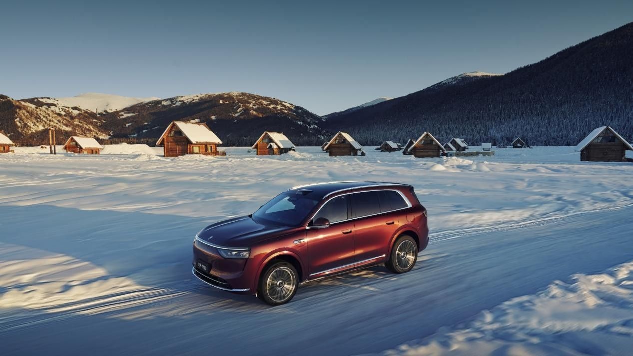 以“智慧重塑豪华” 问界M8伴你新春返程从容再出发