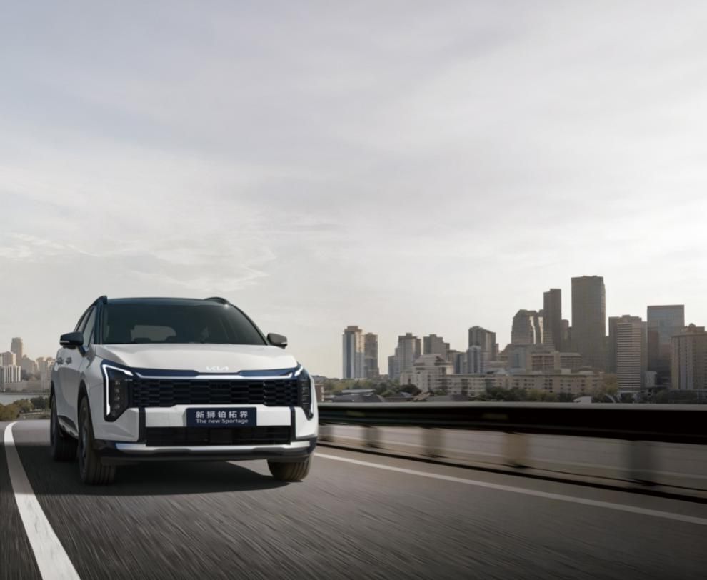 起亚新狮铂拓界诚意上市 全国统一“焕新一口价”10.99万元起