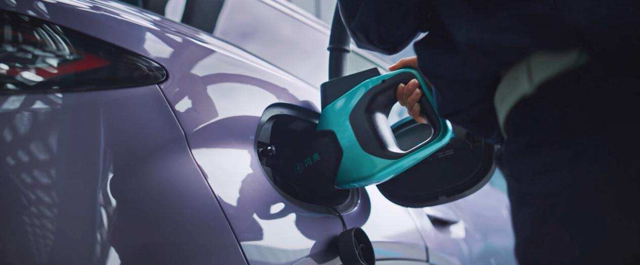 预售15.5万元起，宋Ultra EV引领B级SUV进入闪充时代