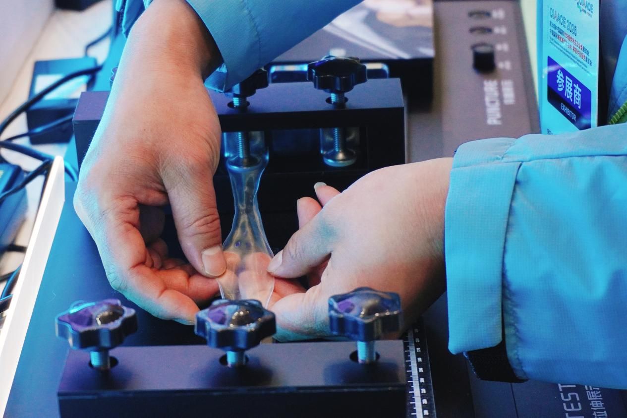 媒体探营：2026清远马拉松开赛，吉利博越REV抢先亮相