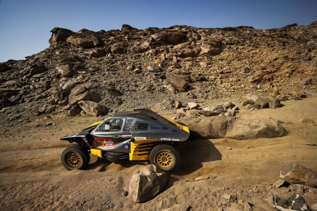 韩魏车队达喀尔原版赛车空降3W展台，带你零距离感受达喀尔拉力赛