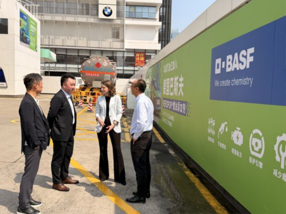 巴斯夫团队到访笋岗加油站赋能品质出行