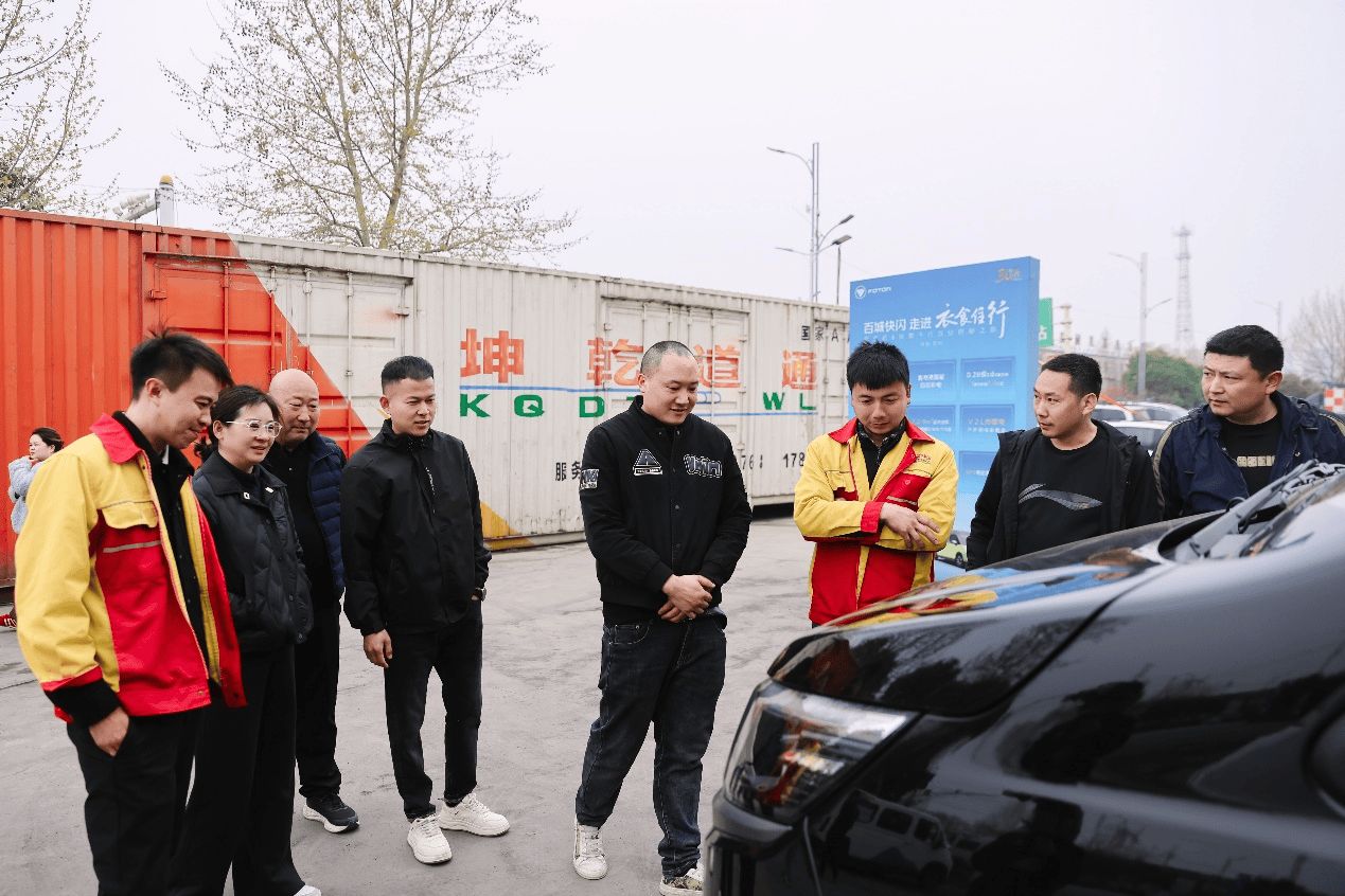 图雅诺风景百城快闪走进郑州全新升级演绎城配物流全场景解决方案