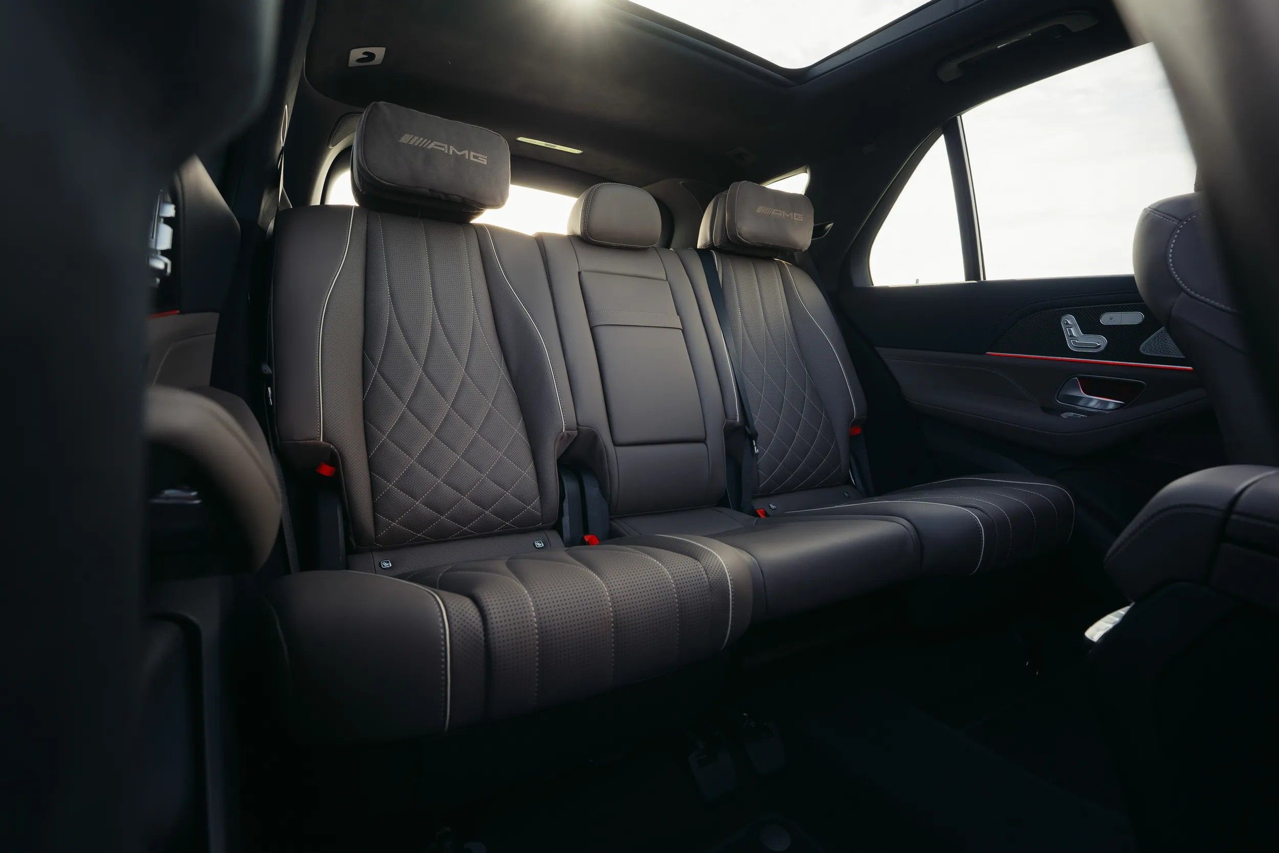 新一代梅赛德斯-奔驰GLE与GLE 53家族迎来全球首秀