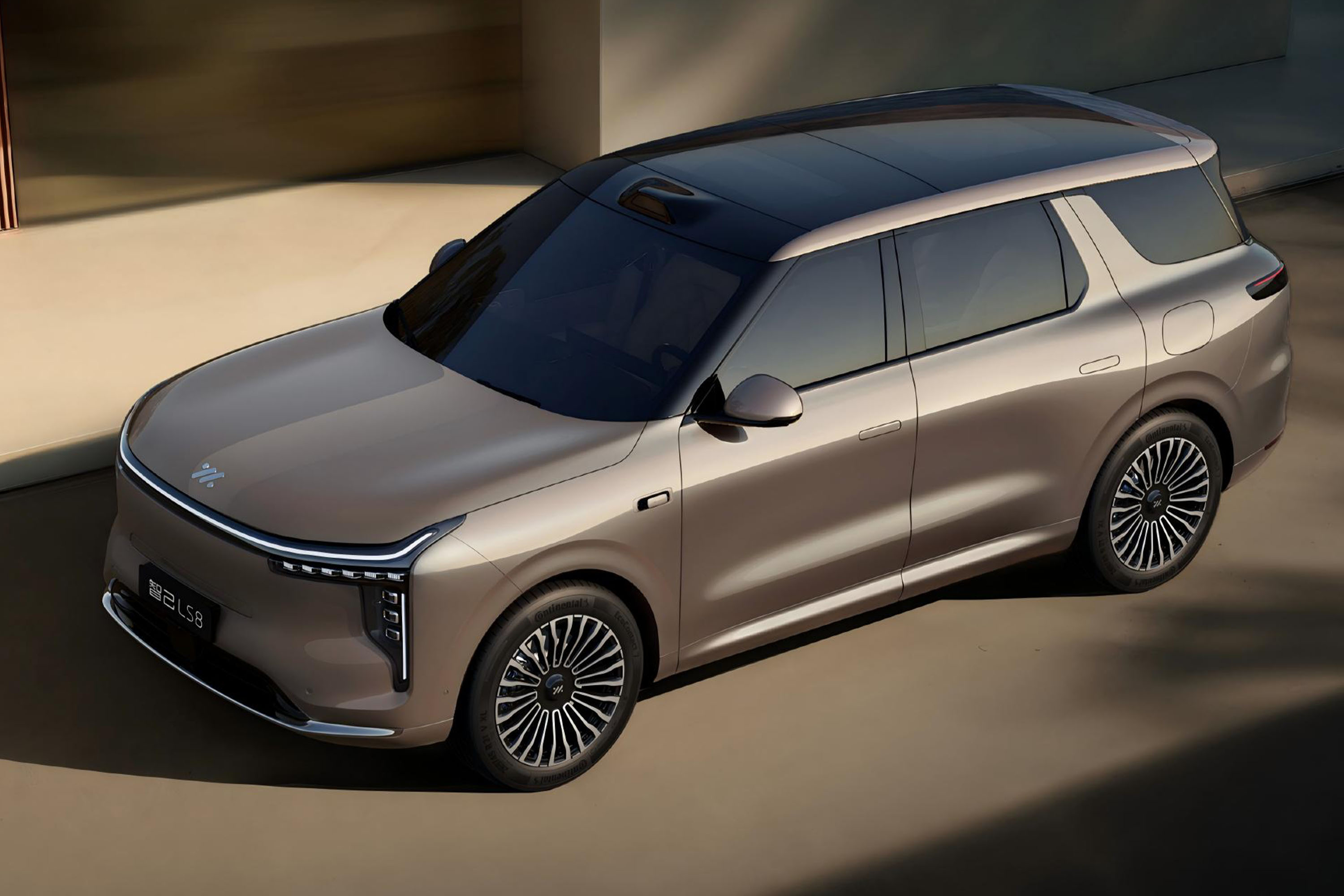 上汽集团发布2025年年报，合并营业总收入6562.4亿元