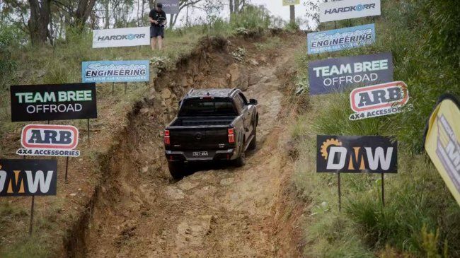 央视点赞中国皮卡海外热销！长城皮卡靠硬实力火到海外 