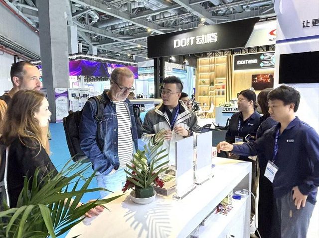 科大国创“智銮”CMEF首次参展,“AI+养老”深度融合