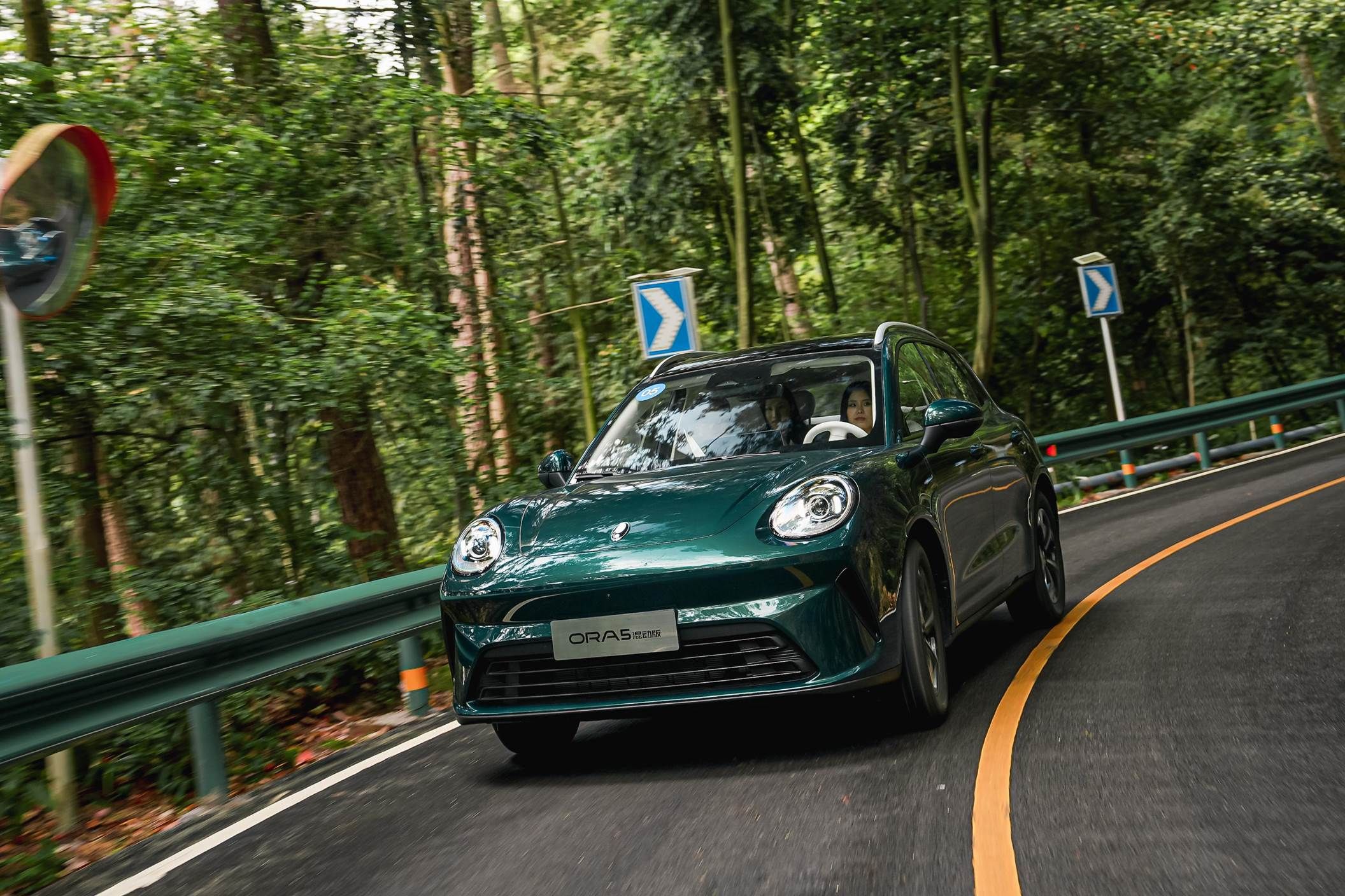 长城欧拉5限定版纯电版建议零售价13.38万元，侯明昊保定亲手交付