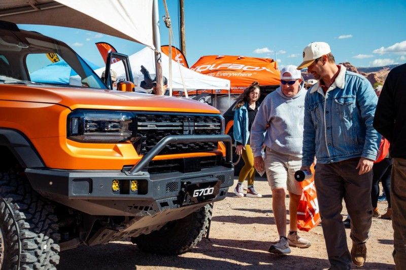 文化出海向：东方越野对话世界 纵横G700亮相摩押60周年