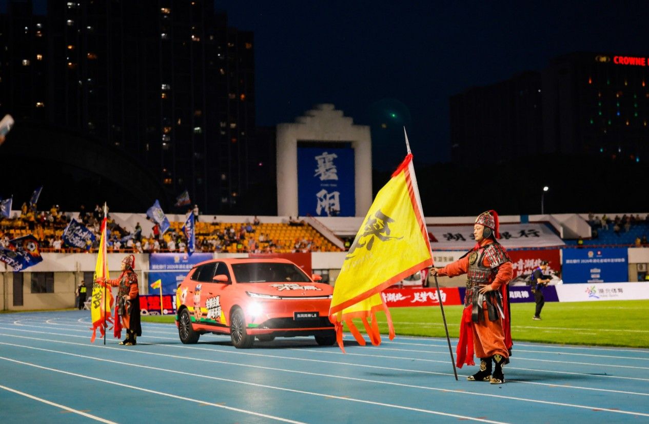 唐国强都接梗了！东风风神×楚超的“封神”操作有多野？