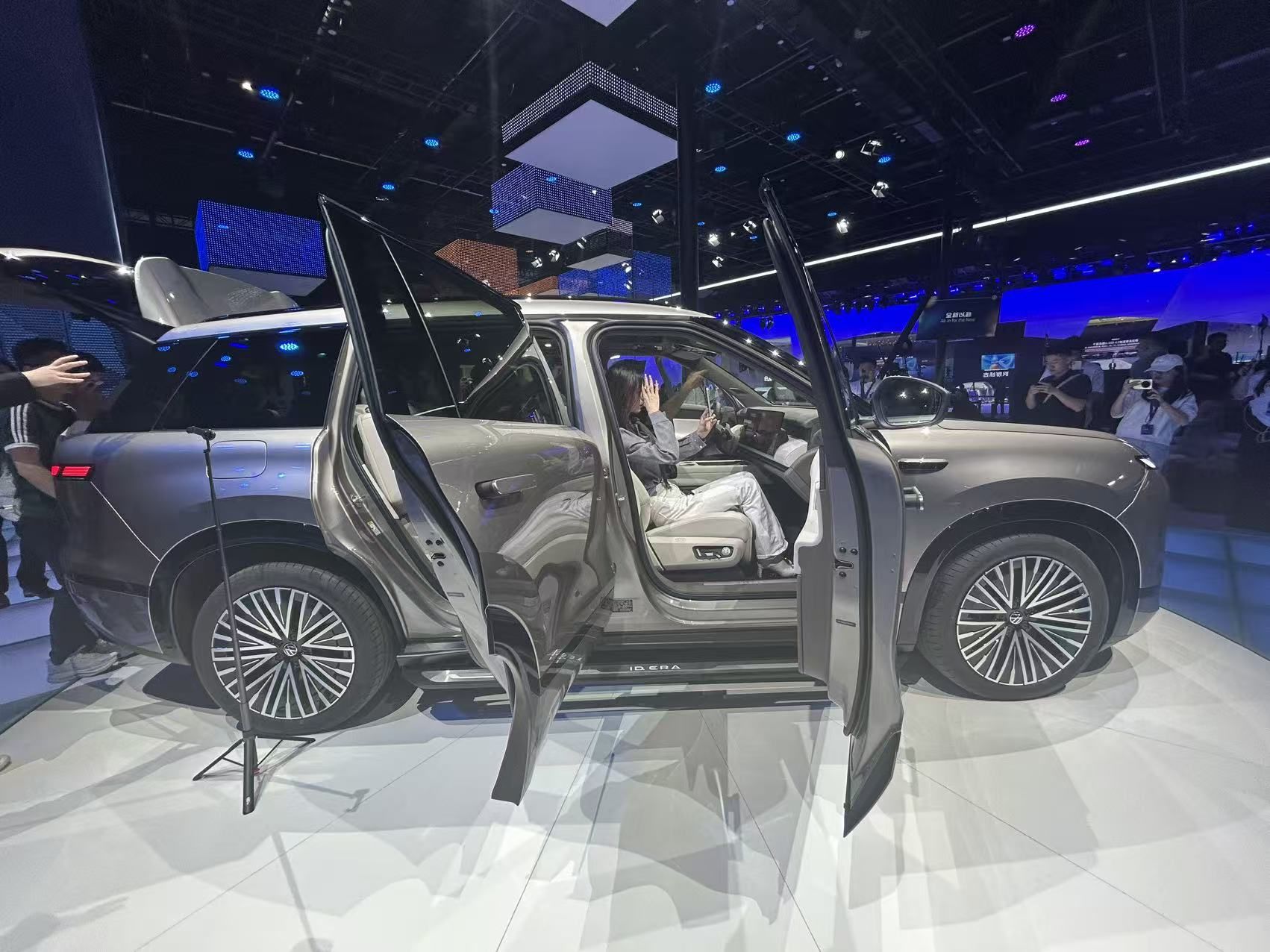 2026北京车展：上汽大众ID.ERA 9X亮相并即将上市