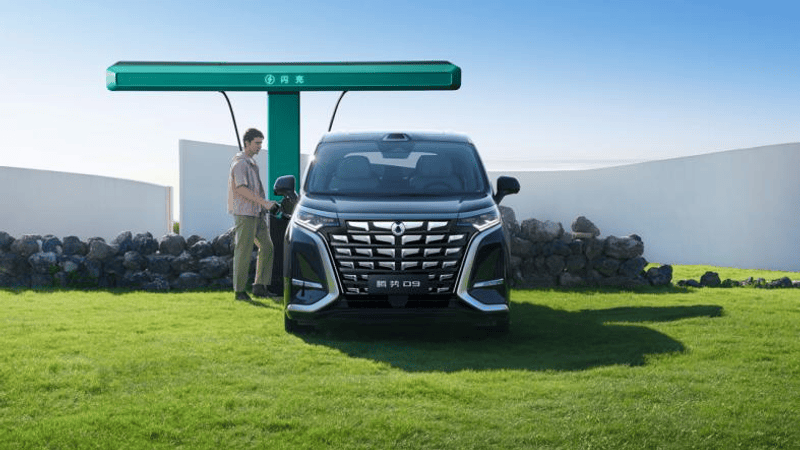 第二代腾势D9带来九大新迭代 上市价35.98万起