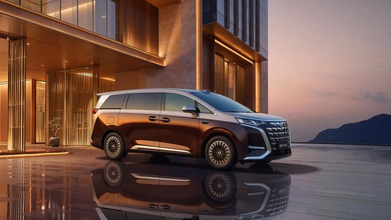 乘势者 事竟成！第二代腾势D9正式上市35.98万元起