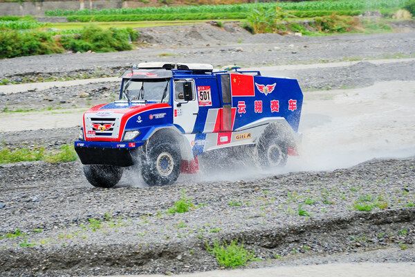 佳通轮胎勇夺2026东川泥石流国际汽车越野赛卡车组冠军