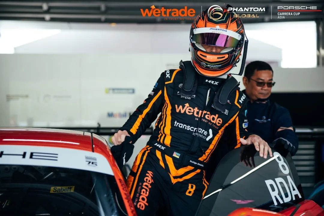 WeTrade 8 号赛车领跑富士站,持续霸榜 PCCA 争冠梯队