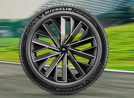 米其林竞驰系列:赛道技术下放,定义运动操控轮胎的性能标准