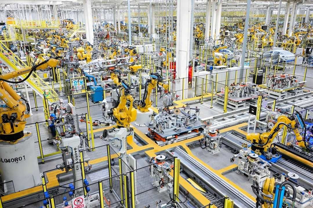 汽车之家《中国智造探索计划》走进智界超级工厂