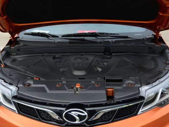 东南汽车  1.5l 发动机舱