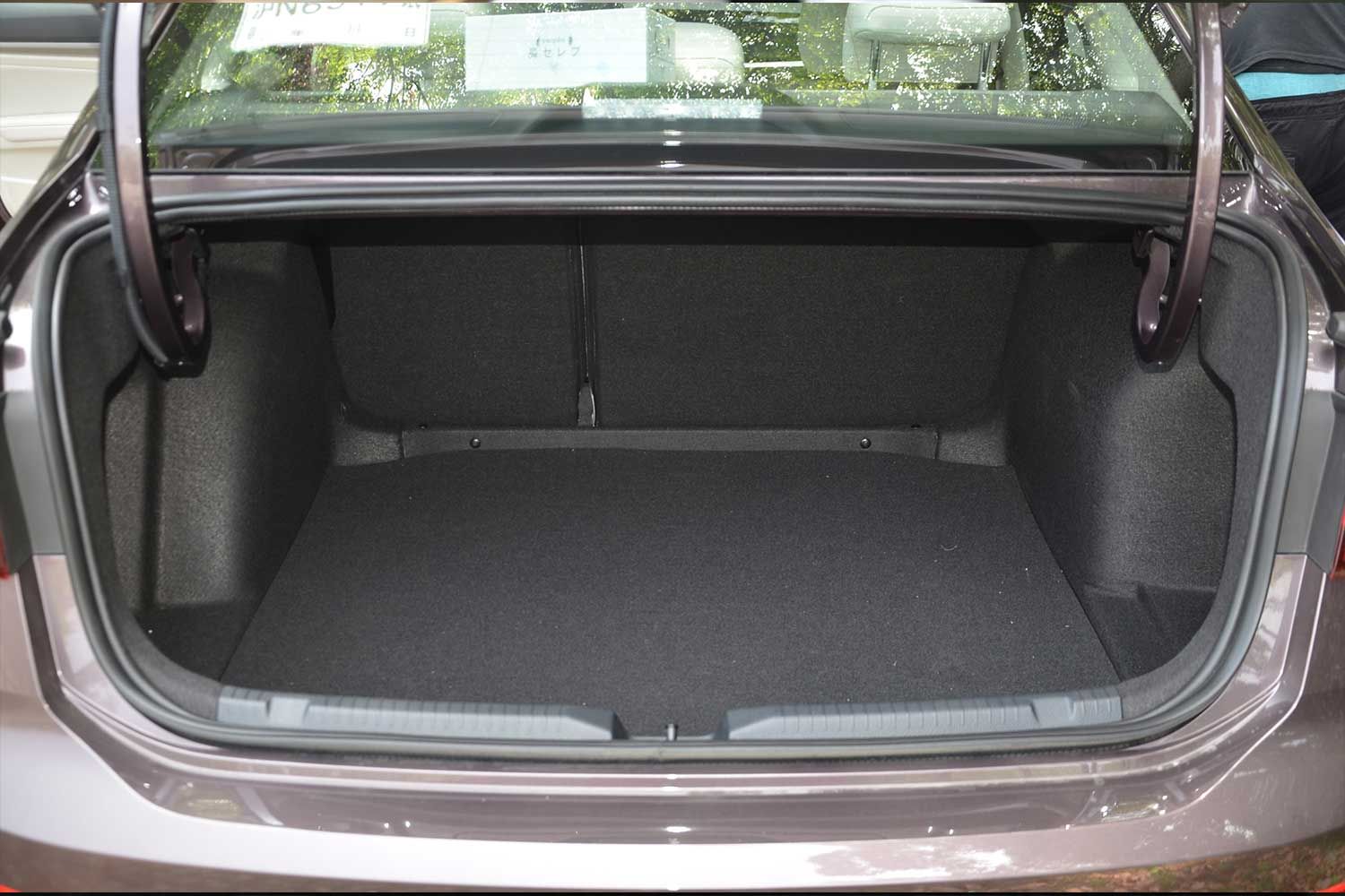 不怕一招鲜只怕招招全试驾全新一代朗逸