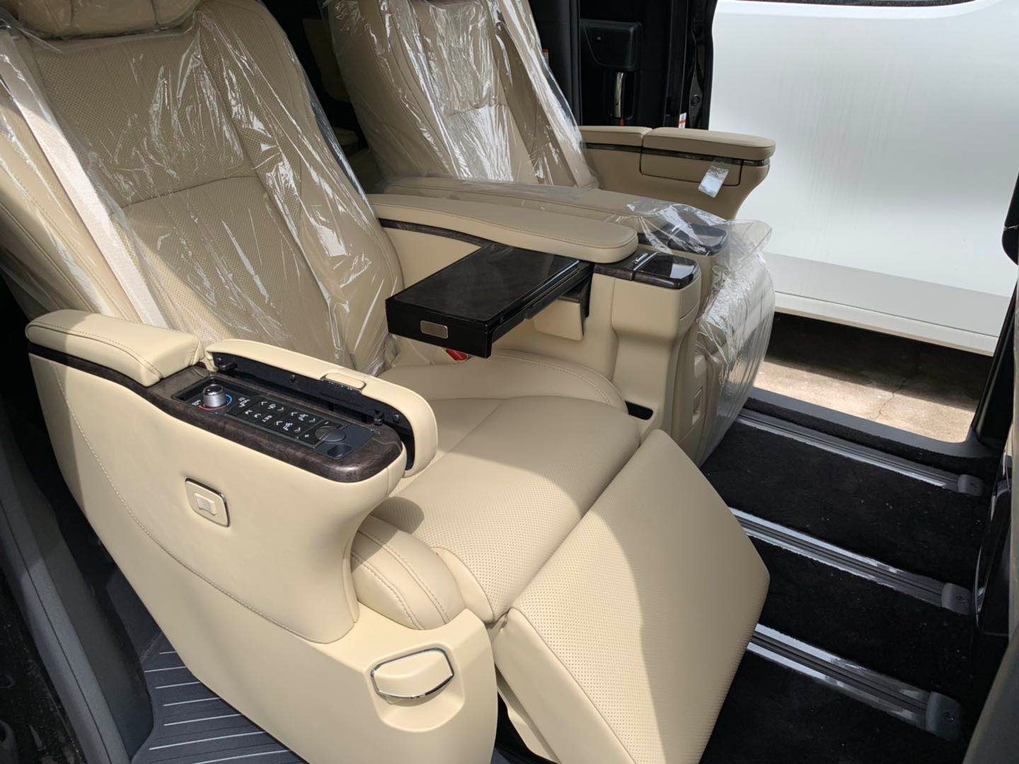 全新埃尔法混动配置性能丰田埃尔法最新价