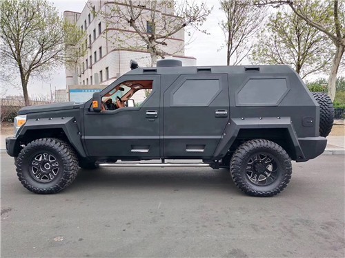 2020款乔治巴顿细节细腻与外观强烈反差