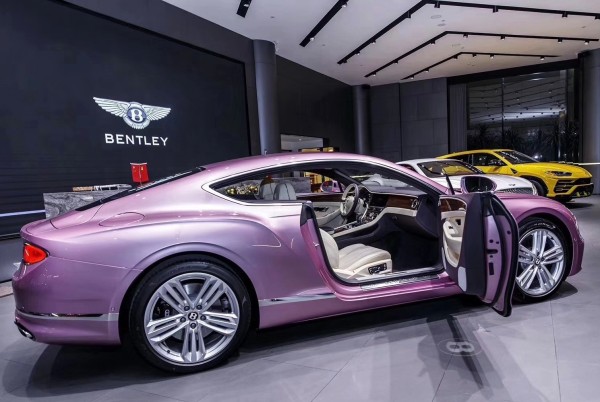 20款宾利欧陆v8满满少女心即将到店