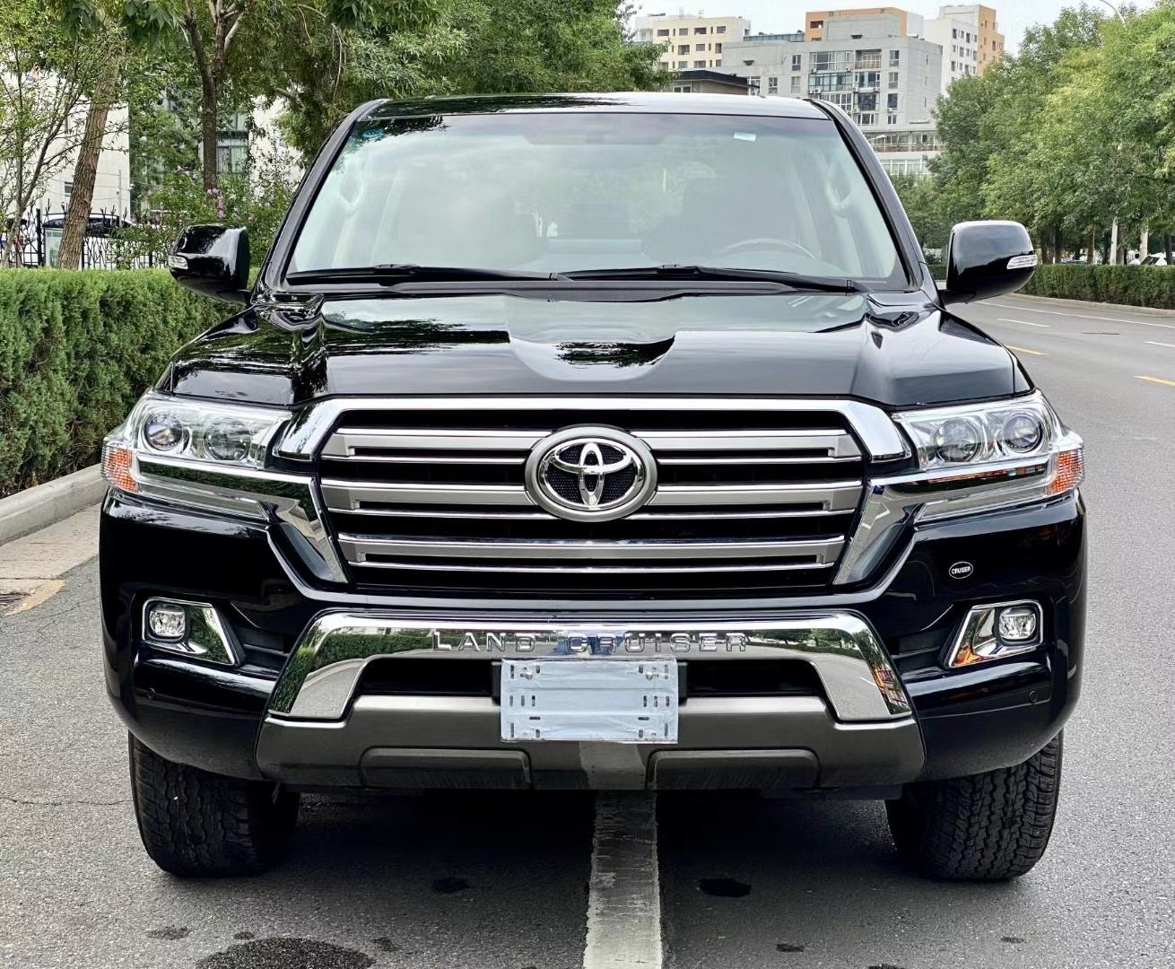 20款丰田酷路泽5700特惠价格108万起直销