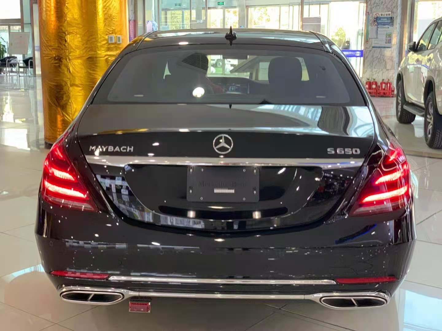 奔驰迈巴赫s650耀石黑天津港现车清仓中