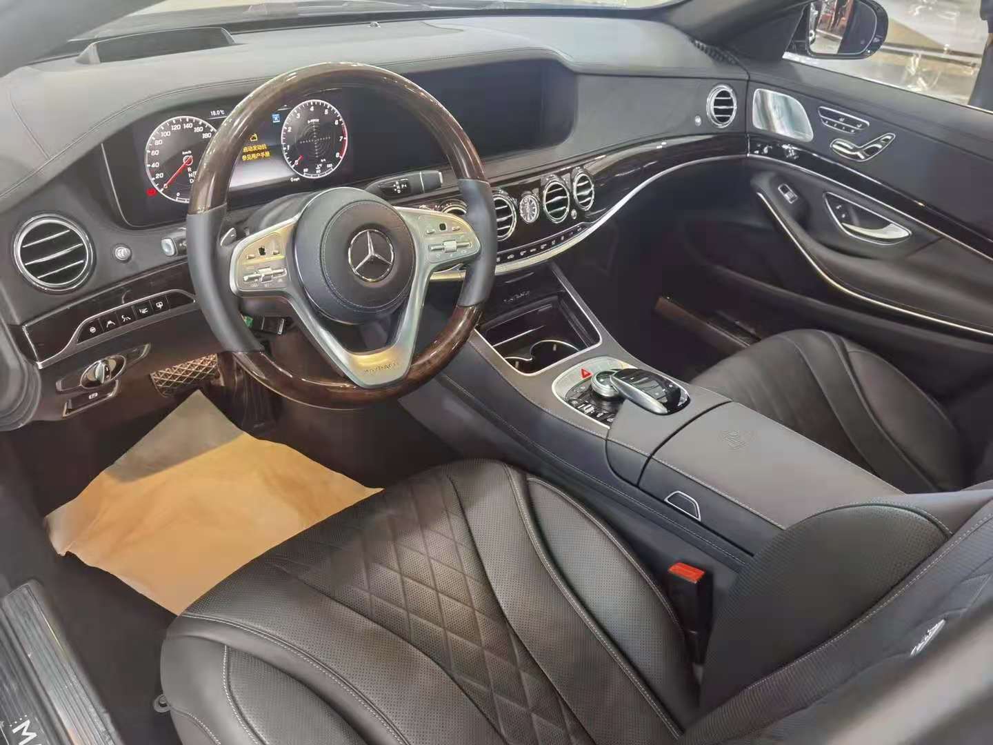 奔驰迈巴赫s650耀石黑天津港现车清仓中