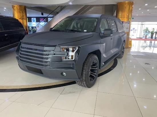 新款防弹越野战车钢铁骑士3.5排量售价