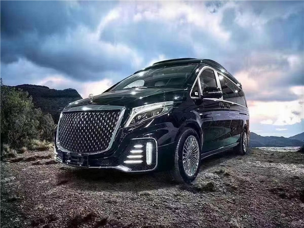 奔驰v260l改装圣母峰高顶,星光璀璨版