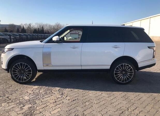 2021款路虎揽胜行政首批国六价格劲爆