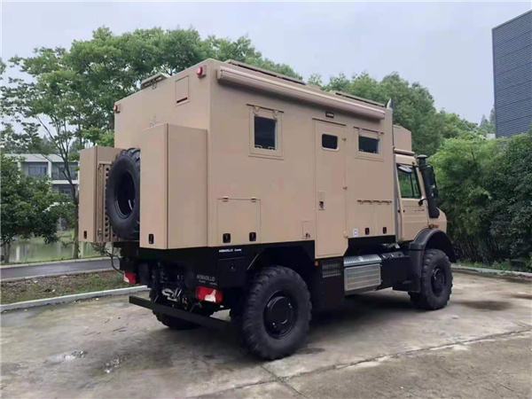 奔驰乌尼莫克u-4023越野房车,限量一台