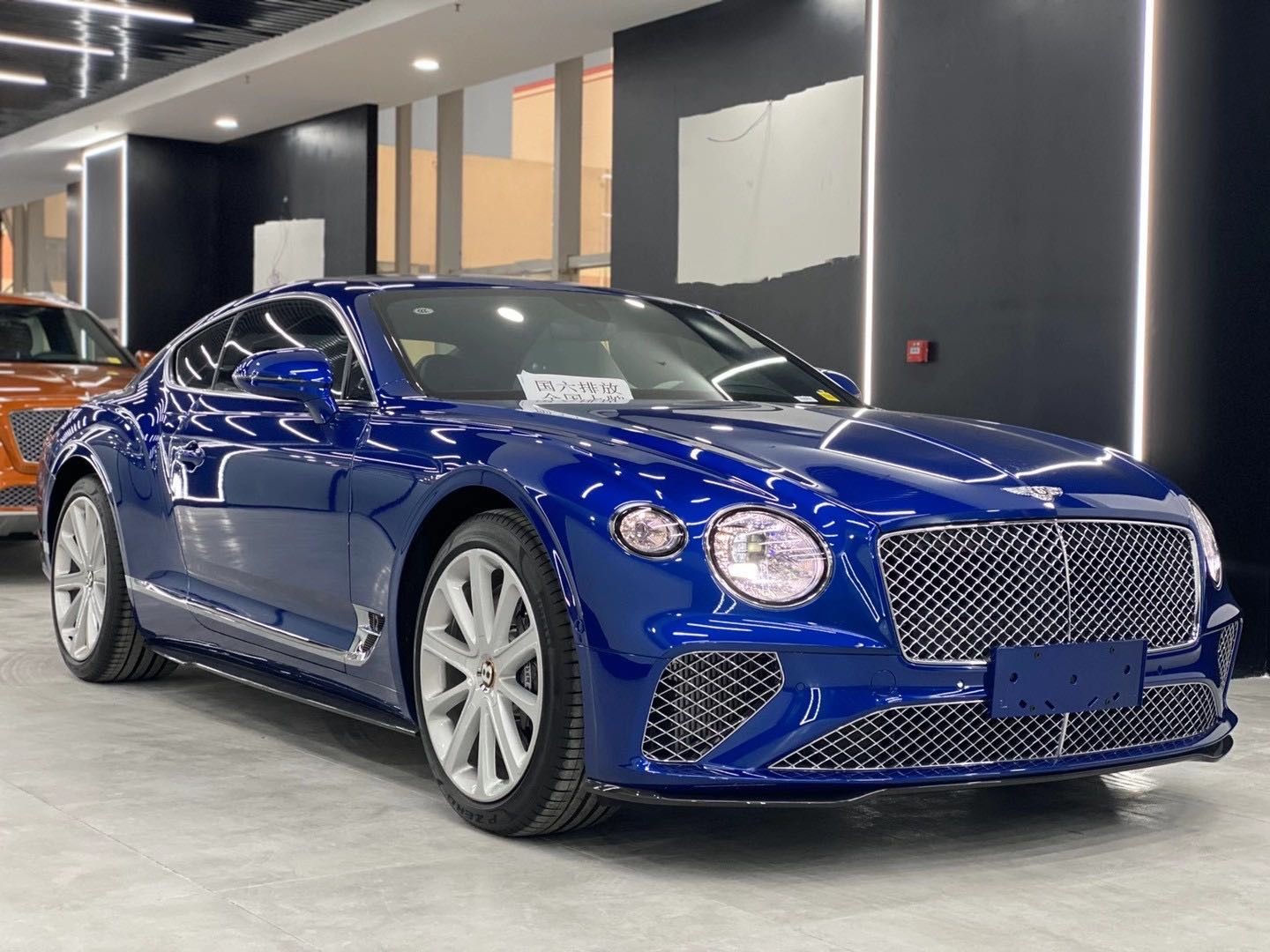 21款宾利欧陆gtw12港口现车价格详情