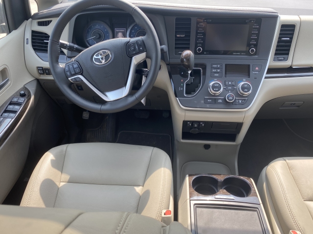 新款丰田塞纳国六脱颖而出自带霸气