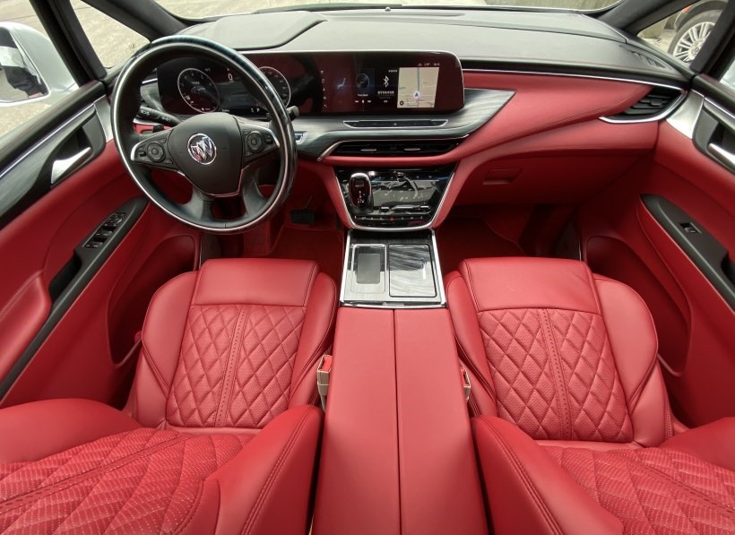 gl8  内饰改装 不一样骚气的波尔多红配色