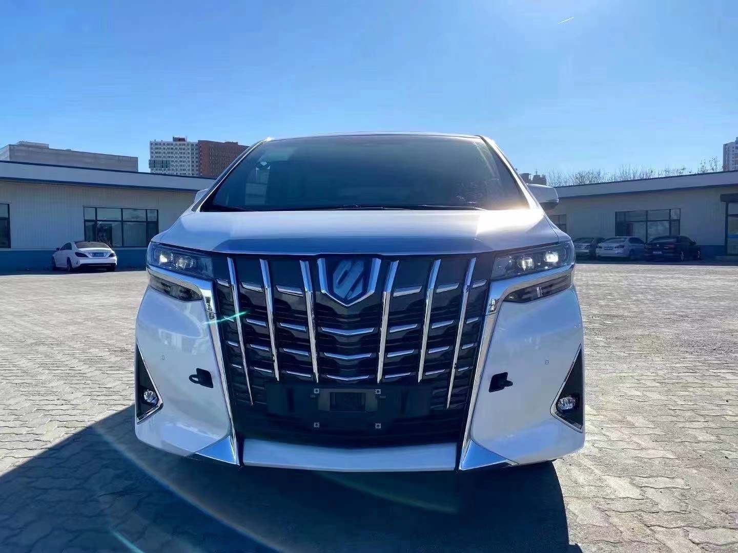 丰田埃尔法35底价多少钱