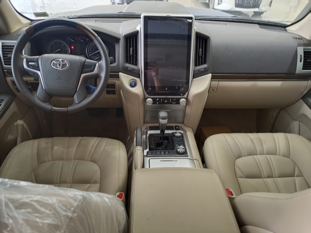 20款丰田陆巡4500柴油黑金刚降价抢购