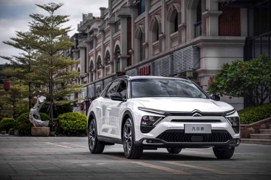 1437万起雪铁龙凡尔赛c5x正式上市一车多能也太凡尔赛了吧